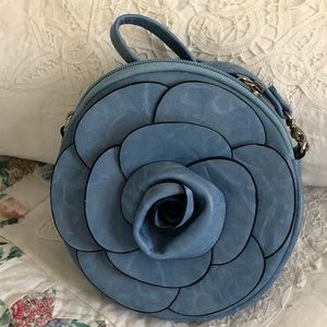 Cute Espe crossbody purse. Light blue. Can hold cell and a few essentials